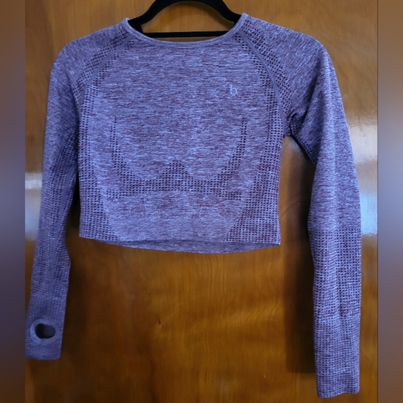 Unknowns Tops - ATHLETIC Crop Top Size S